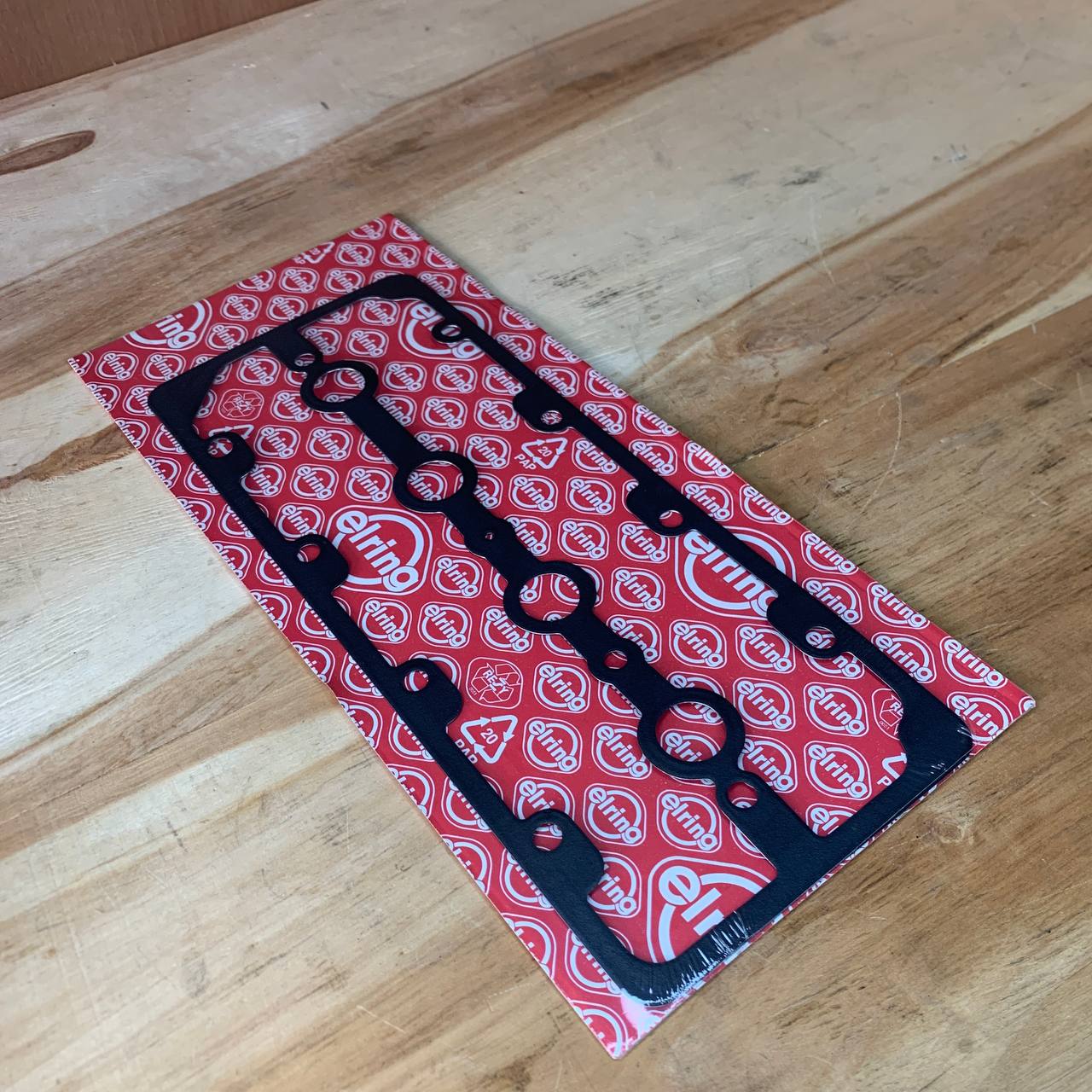 EMPACADURA DE PORTALEVAS CAMARIN METÁLICA