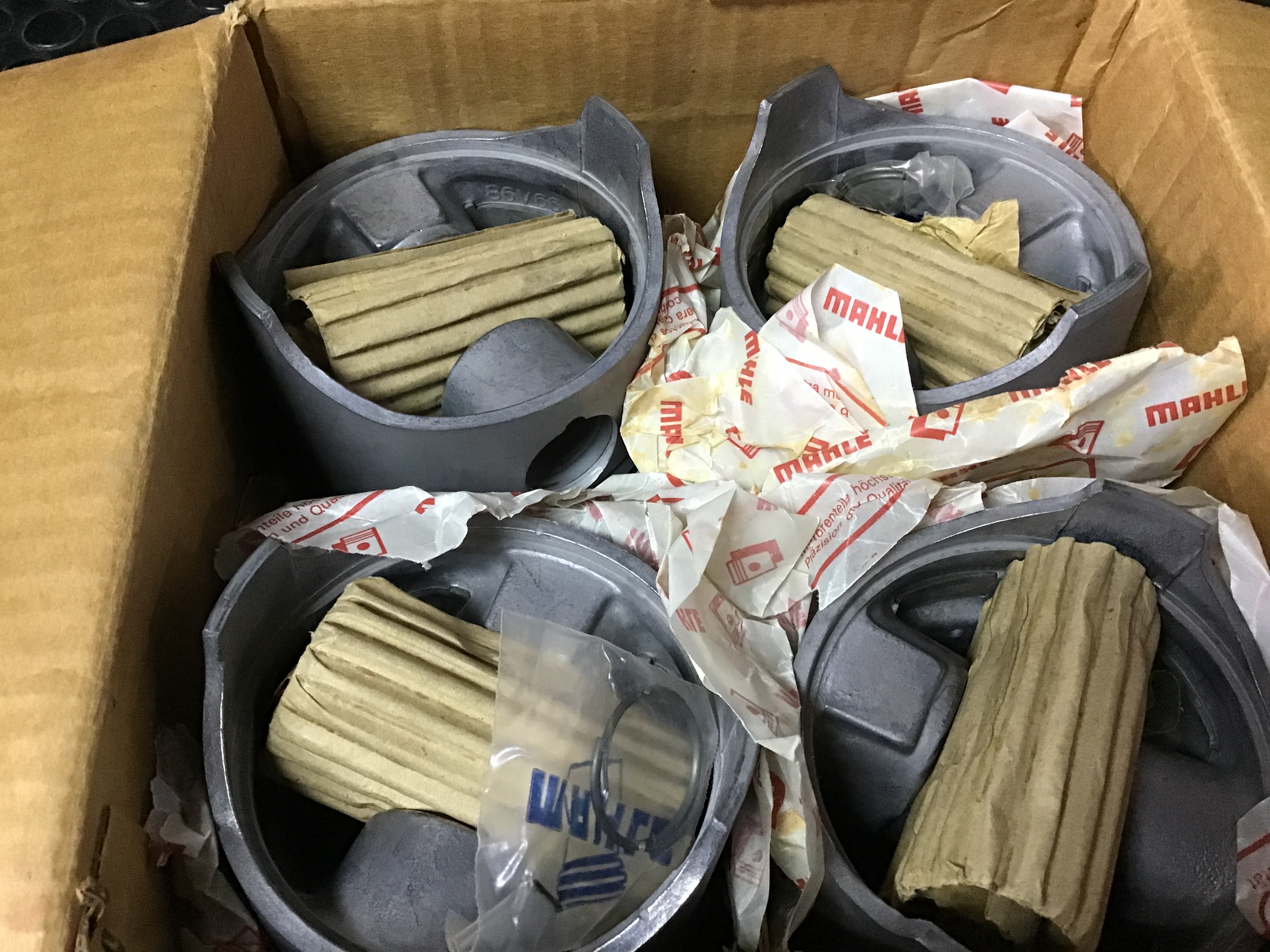 JUEGO DE PISTONES CON ANILLOS 6 DECIMAS 87.0mm