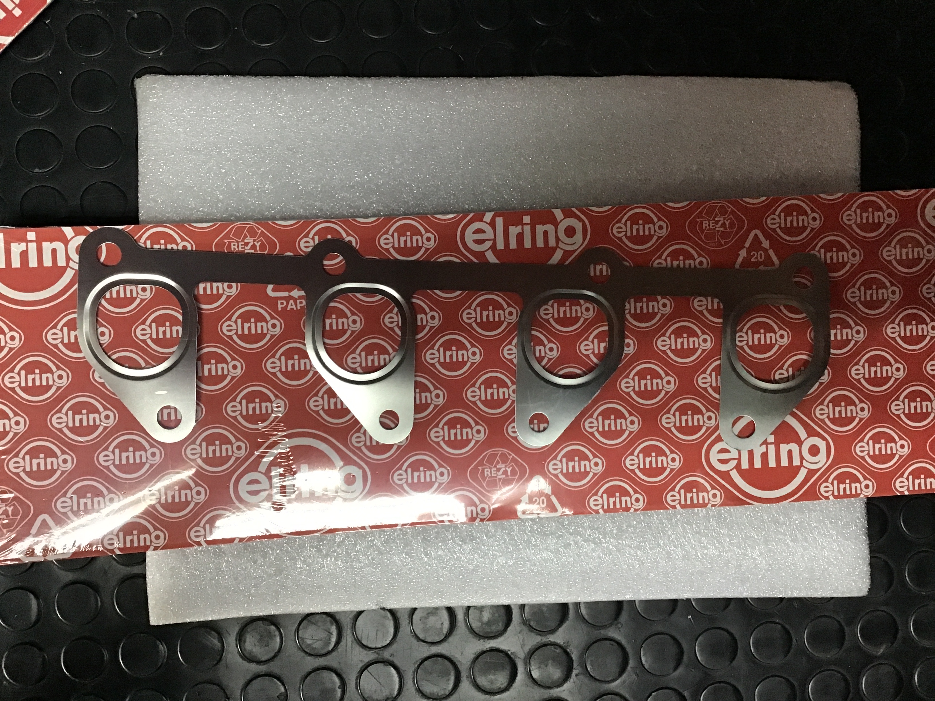 EMPACADURA MULTIPLE ESCAPE METALICA