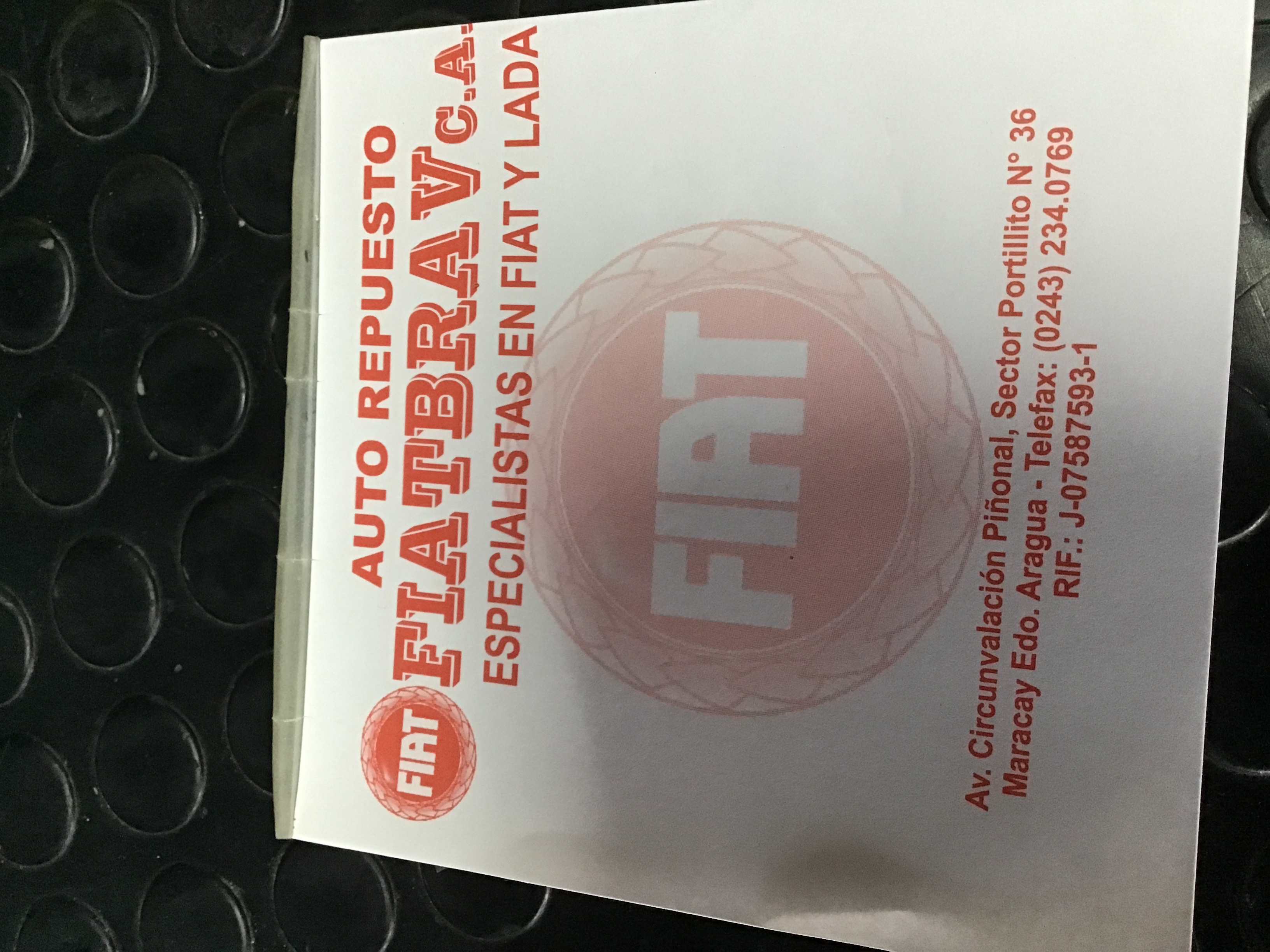 REJILLA IZQUIERDA DE PARACHOQUE C/FARO 